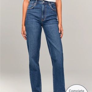 Abercrombie & Fitch Ultra High Rise 90s Straight Jean in “Dark” 26S